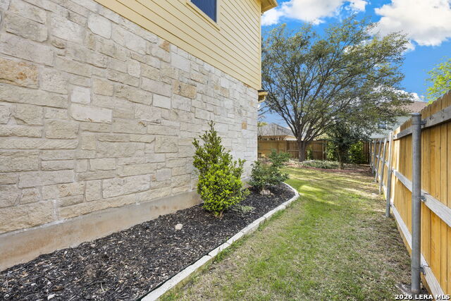 Listing photo id 33 for 316 Sparrow  