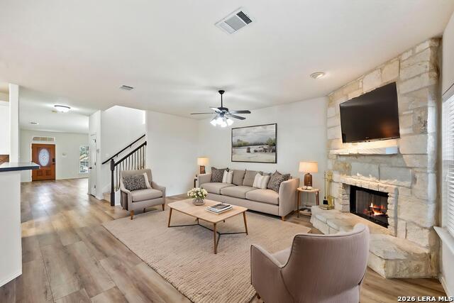 Listing photo id 5 for 316 Sparrow  