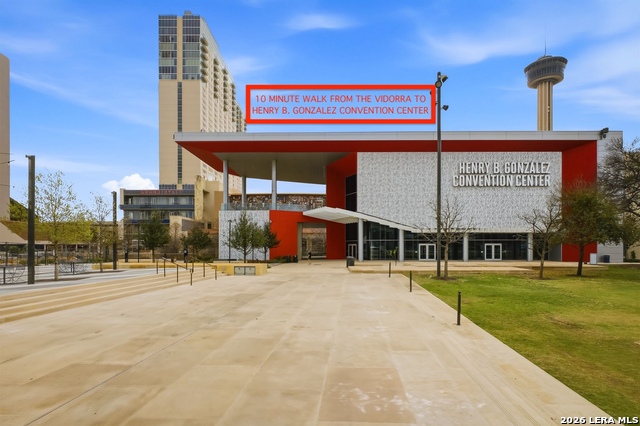 Image 14 of 48 For 215 Center N 804