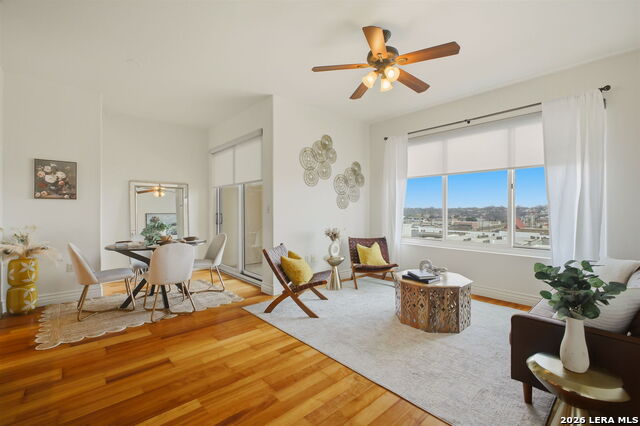 Image 18 of 48 For 215 Center N 804