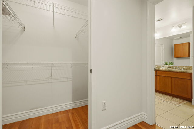 Image 27 of 48 For 215 Center N 804