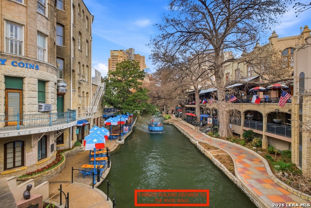 Image 40 of 48 For 215 Center N 804