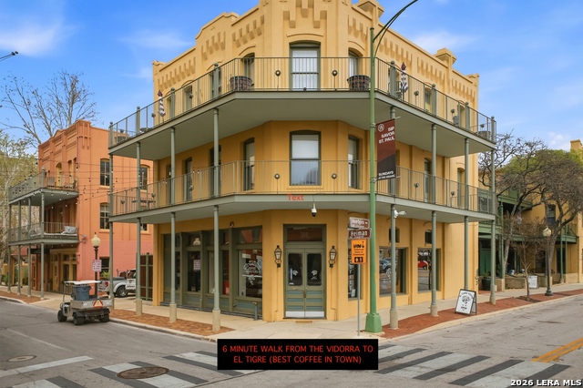 Image 44 of 48 For 215 Center N 804