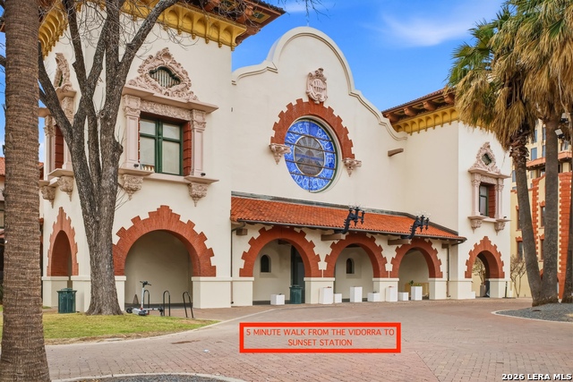 Image 45 of 48 For 215 Center N 804