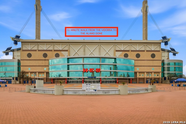 Image 6 of 48 For 215 Center N 804