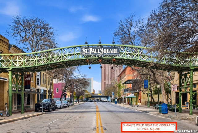 Image 8 of 48 For 215 Center N 804