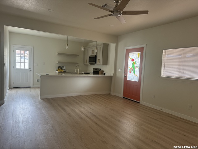 Image 10 of 30 For 631 Mistletoe E