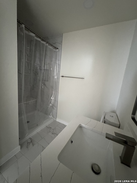 Image 15 of 30 For 631 Mistletoe E