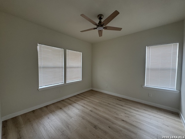 Image 16 of 30 For 631 Mistletoe E