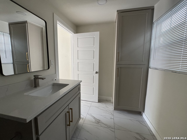 Image 27 of 30 For 631 Mistletoe E