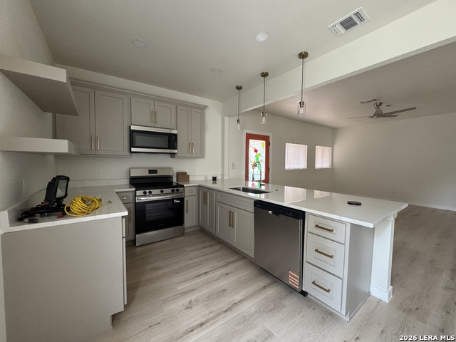 Image 3 of 30 For 631 Mistletoe E