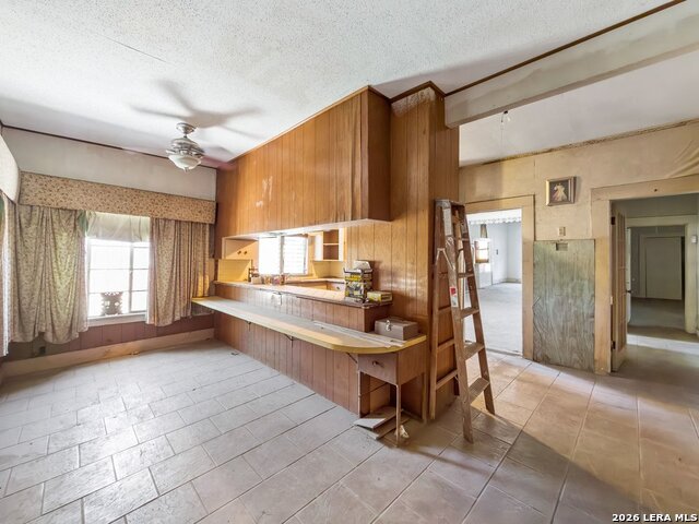 Image 10 of 29 For 2922 Buena Vista St