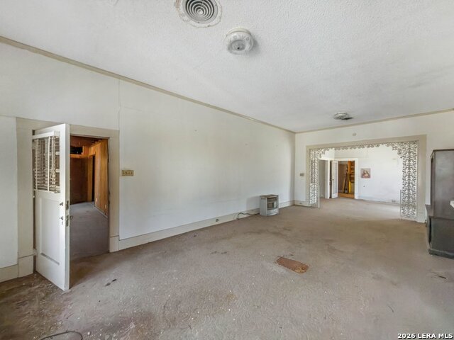 Image 13 of 29 For 2922 Buena Vista St