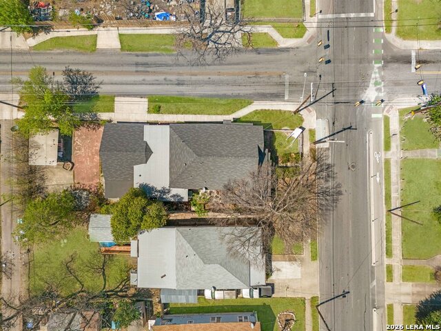 Image 24 of 29 For 2922 Buena Vista St