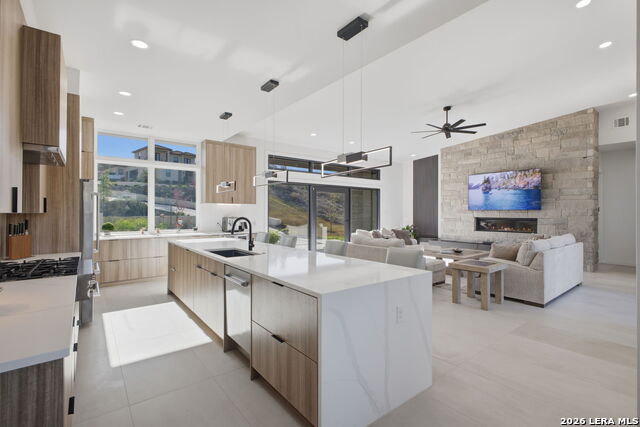 Image 25 of 56 For 23119 Casey Canyon