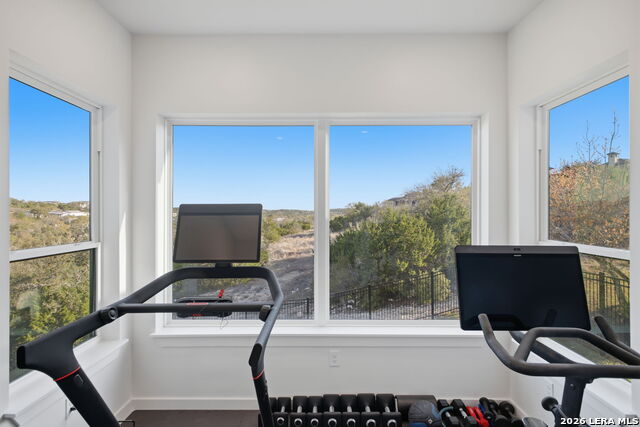 Image 34 of 56 For 23119 Casey Canyon