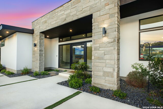 Image 4 of 56 For 23119 Casey Canyon