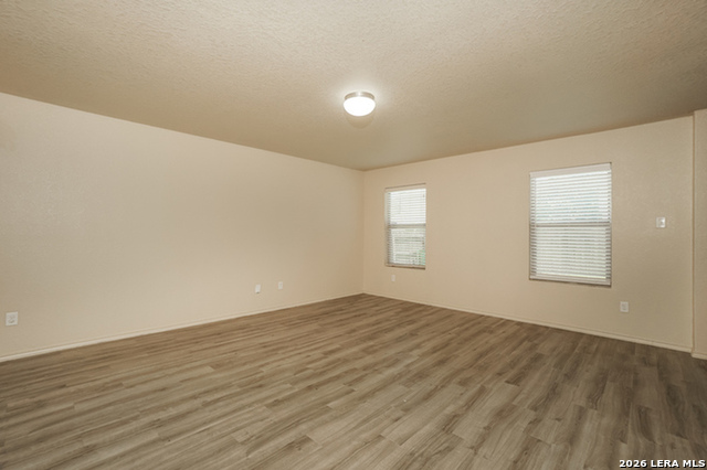 Listing photo id 4 for 8915 Bonnie Butler