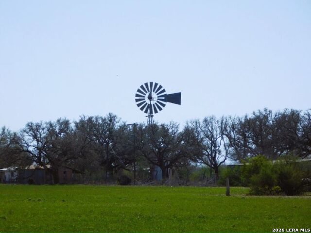 Details for 10566 Texas 127, Sabinal, TX 78881