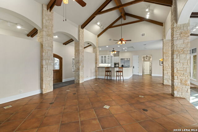 Image 10 of 34 For 15529 Escarpment Oak