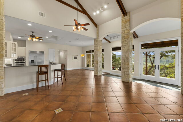 Image 11 of 34 For 15529 Escarpment Oak