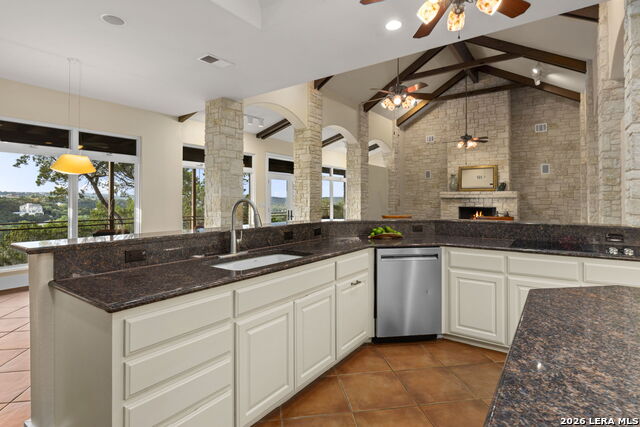 Image 12 of 34 For 15529 Escarpment Oak