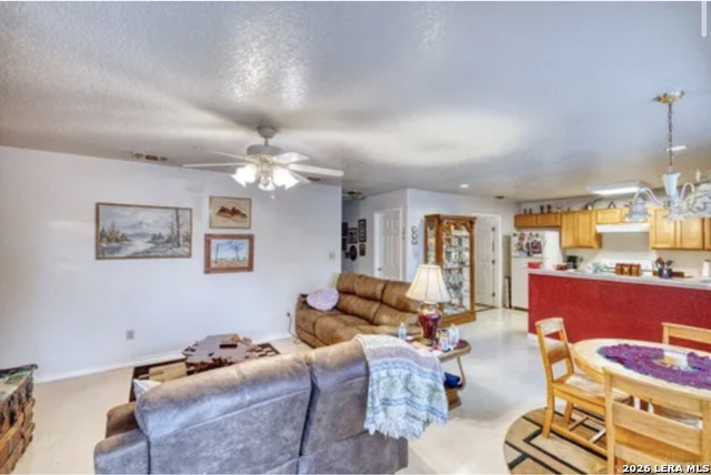 Image 3 of 22 For 622 Oak S 