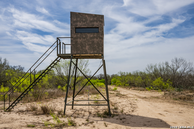 Image 14 of 47 For 994 Marburger