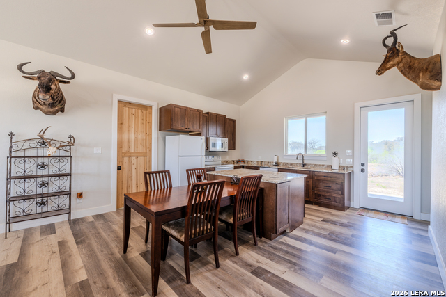 Image 17 of 47 For 994 Marburger