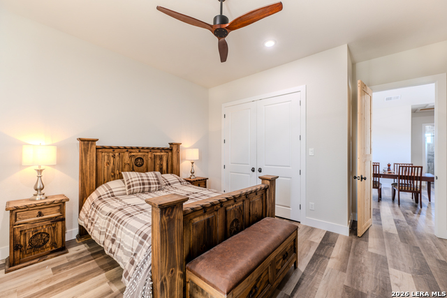 Image 18 of 47 For 994 Marburger