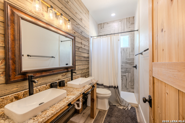 Image 22 of 47 For 994 Marburger