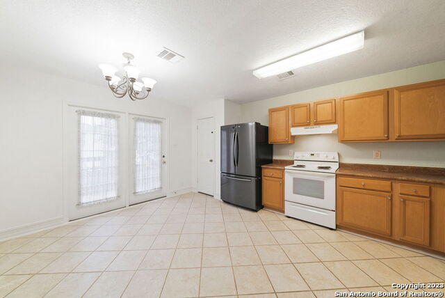 Image 16 of 33 For 10215 Tiger Bay