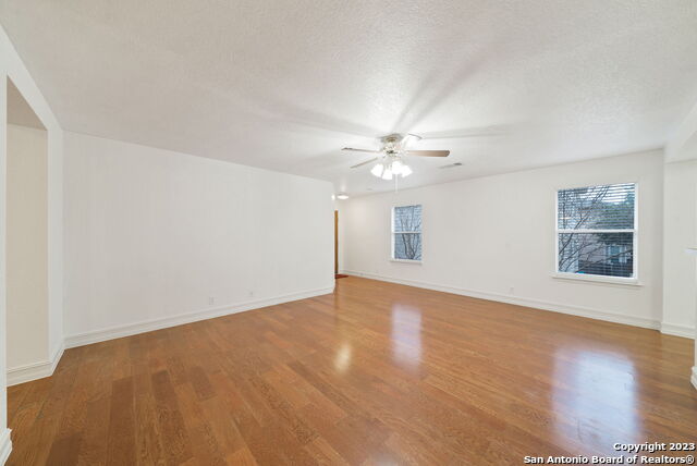 Image 9 of 33 For 10215 Tiger Bay