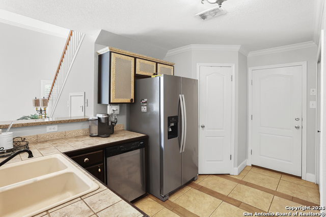 Image 9 of 31 For 16 Pembroke Lane