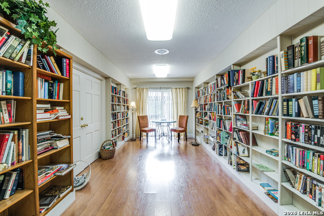 Image 23 of 25 For 8401 New Braunfels N 207a