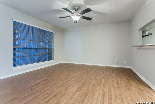 Image 6 of 25 For 8401 New Braunfels N 207a