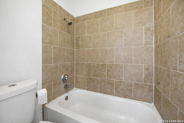 Image 15 of 31 For 5722 Misty Glen