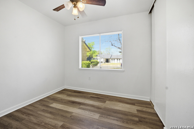 Image 17 of 31 For 5722 Misty Glen