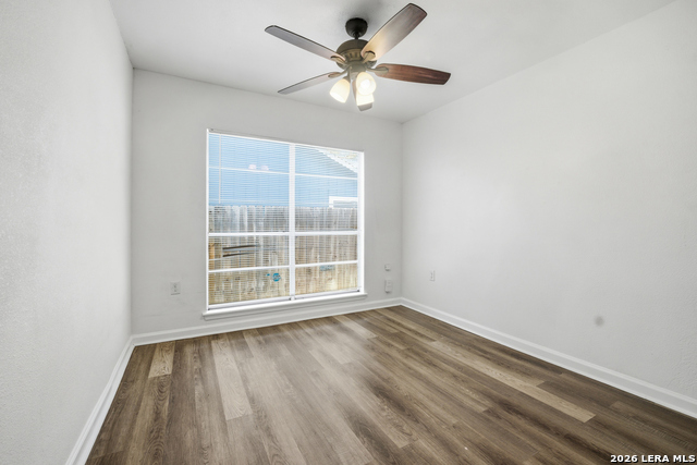 Image 20 of 31 For 5722 Misty Glen