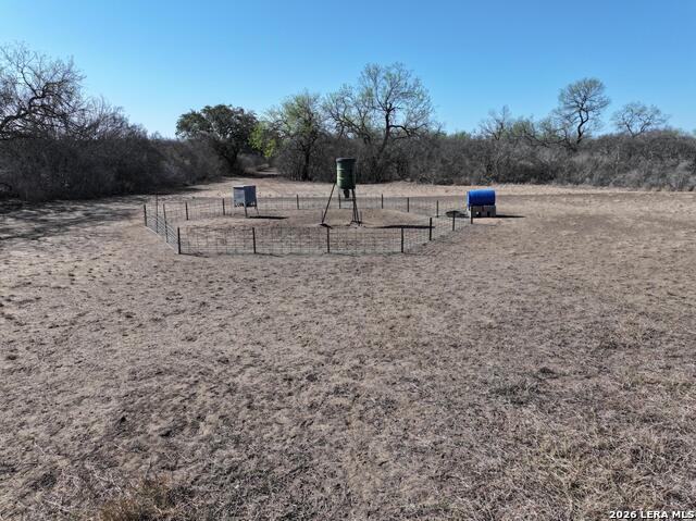 Listing photo id 8 for 6617 Fm 882  