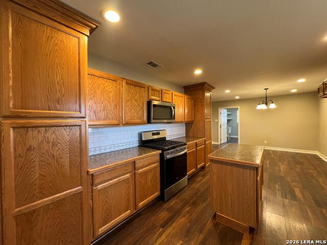 Listing photo id 28 for 6617 Fm 882  