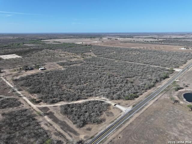 Listing photo id 33 for 6617 Fm 882  