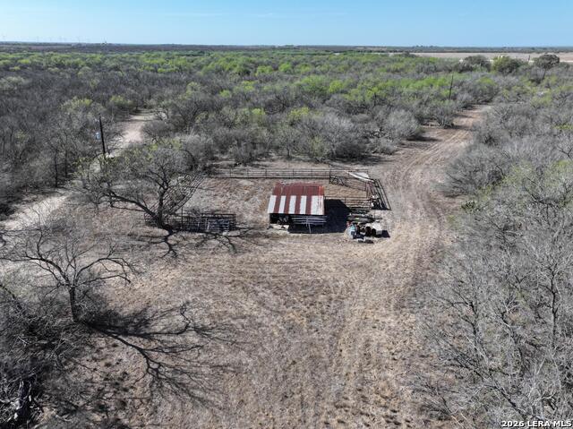 Listing photo id 4 for 6617 Fm 882  