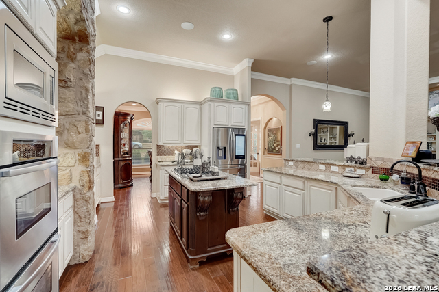 Image 11 of 45 For 21411 Liguria