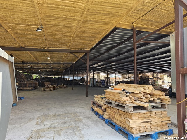 Listing photo id 10 for 8664 Quintana