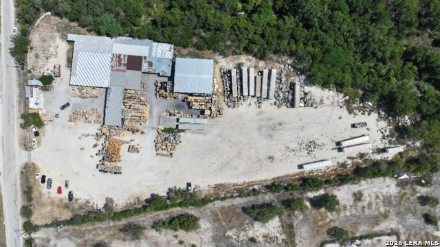 Listing photo id 4 for 8664 Quintana