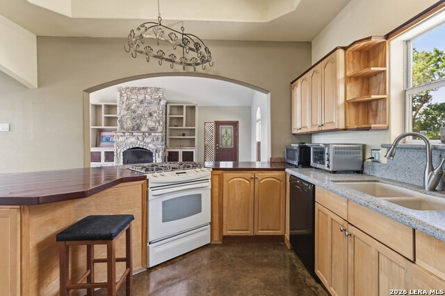 Image 26 of 68 For 19708 Nottingham