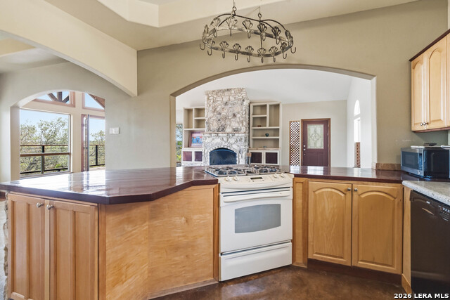 Image 28 of 68 For 19708 Nottingham