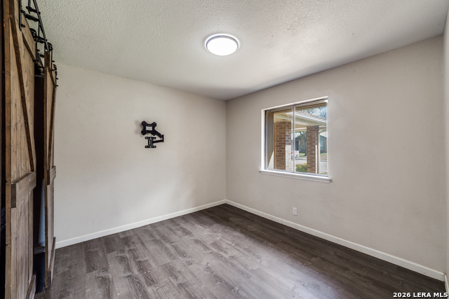 Image 10 of 13 For 5631 Timber Rail