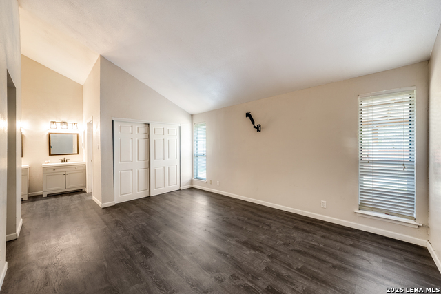 Image 6 of 13 For 5631 Timber Rail